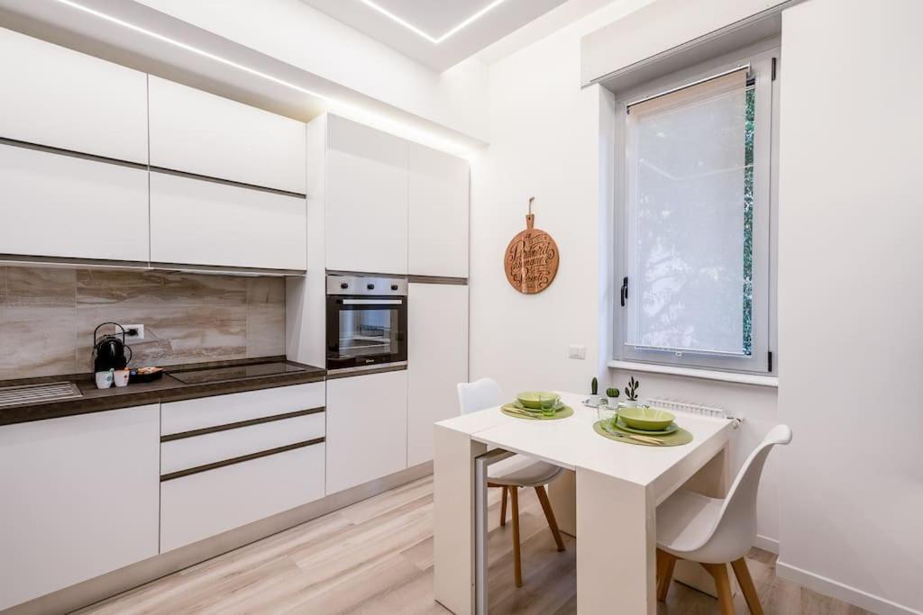 Linate Airport Elegant Suite,Tram 1 Minute Away 밀라노 외부 사진